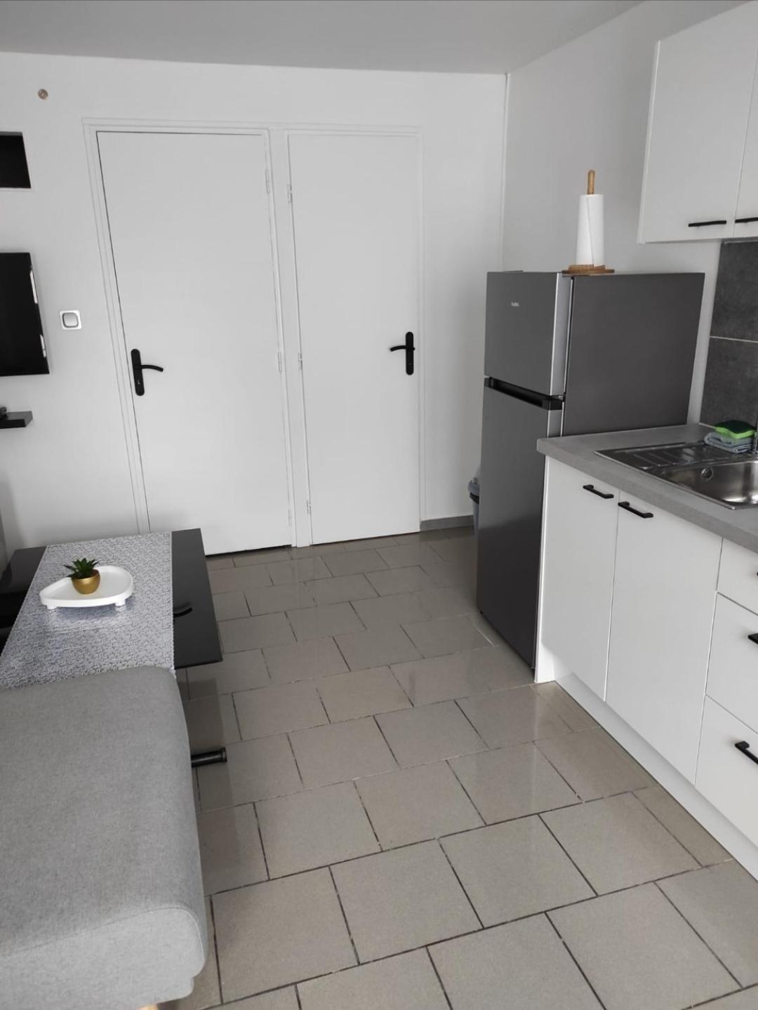 Cosy Plain-Pied Appartement Sin-le-Noble Buitenkant foto